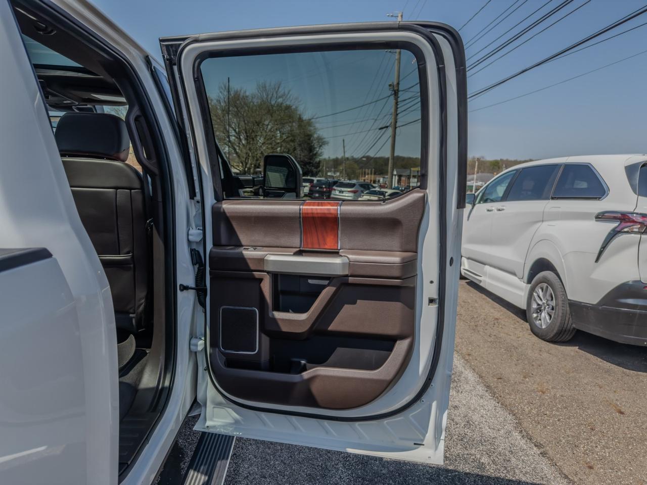 2022 Ford Super Duty F-350 DRW King Ranch 4WD Crew Cab 8' Box Tallmadge OH