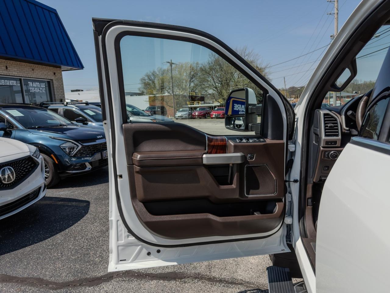 2022 Ford Super Duty F-350 DRW King Ranch 4WD Crew Cab 8' Box Tallmadge OH