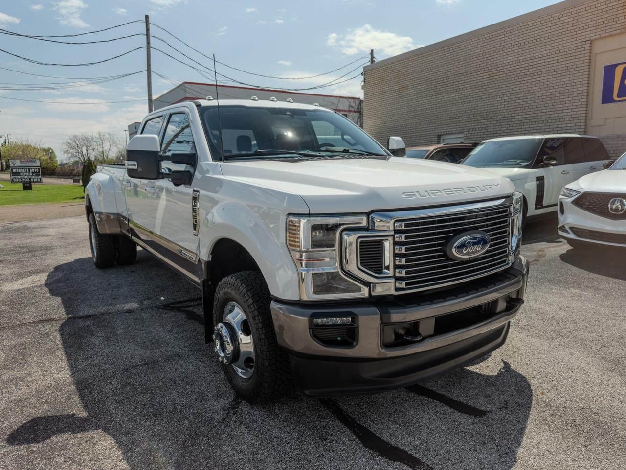 2022 Ford Super Duty F-350 DRW King Ranch 4WD Crew Cab 8' Box
