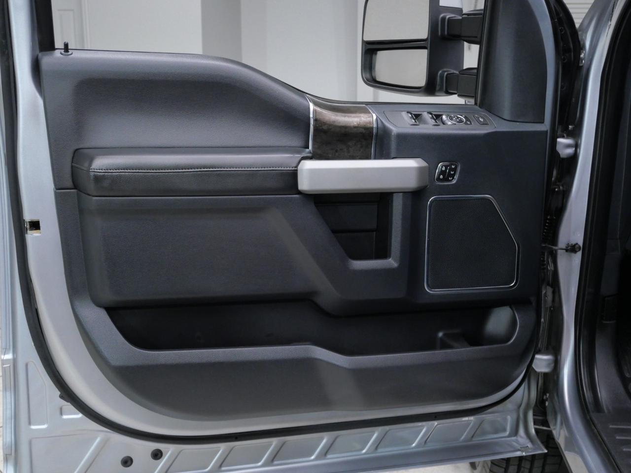 2022 Ford Super Duty F-350 DRW Lariat FX4 6.7L Power Stroke 4x4 Mansfield TX