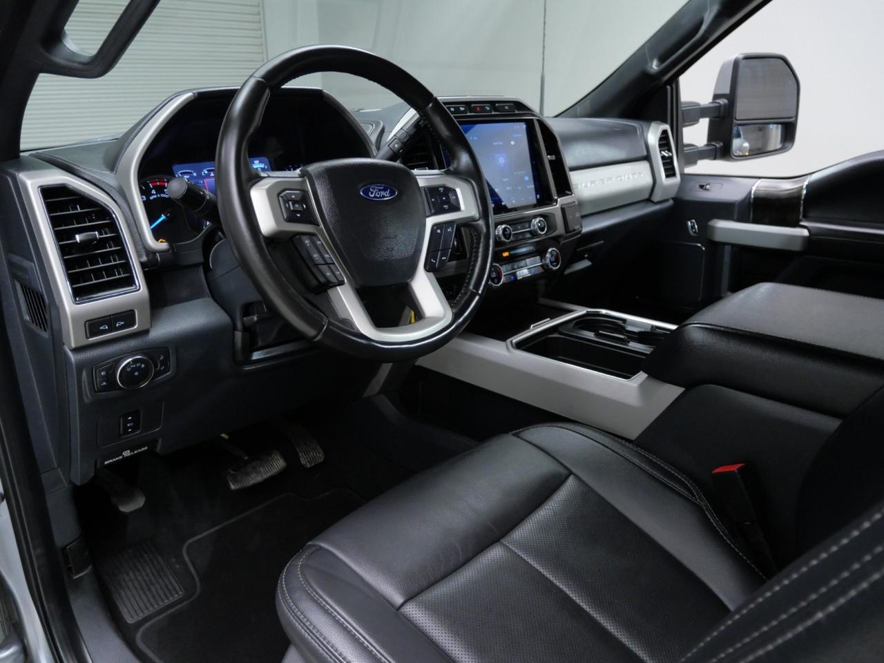2022 Ford Super Duty F-350 DRW Lariat FX4 6.7L Power Stroke 4x4 Mansfield TX