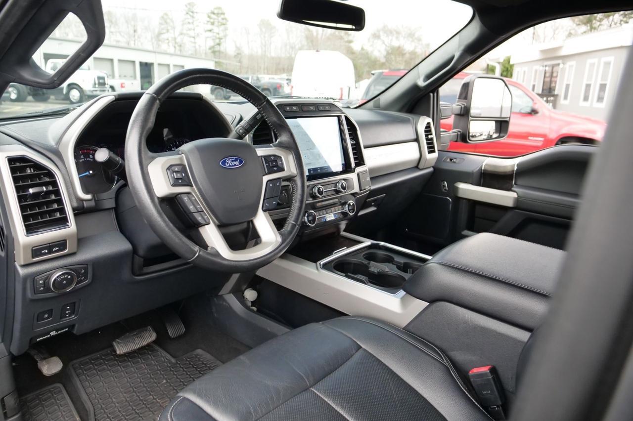 2022 Ford Super Duty F-350 LARIAT 4X4 / Diesel / Ultimate PKG / WARN Winch! Lincolnton NC
