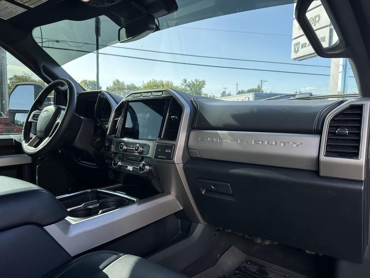 2022 Ford Super Duty F-350 SRW Crew Cab | V8 Power Stroke Diesel | DELETED | BDS Lift | Long Box | Lariat Ultimate | Moon Roof Redwater AB