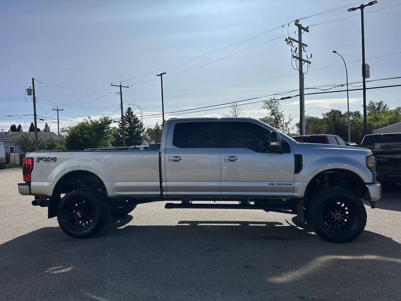 2022 Ford Super Duty F-350 SRW Crew Cab | V8 Power Stroke Diesel | DELETED | BDS Lift | Long Box | Lariat Ultimate | Moon Roof Redwater AB