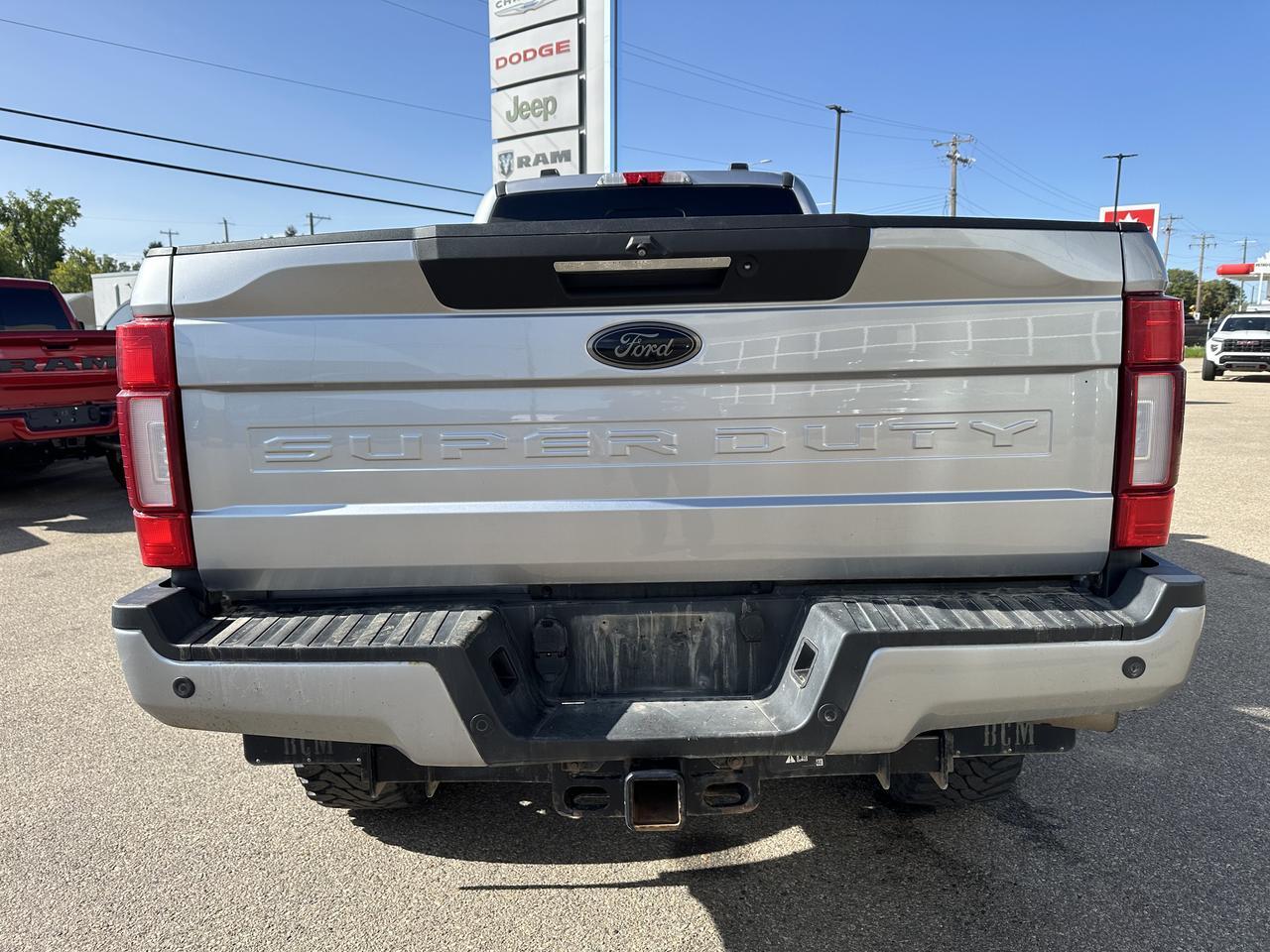 2022 Ford Super Duty F-350 SRW Crew Cab | V8 Power Stroke Diesel | DELETED | BDS Lift | Long Box | Lariat Ultimate | Moon Roof Redwater AB