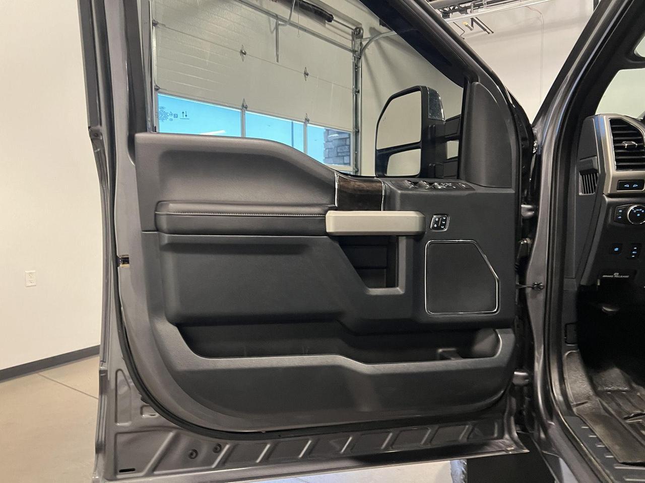 2022 Ford Super Duty F-350 SRW LARIAT Parker CO
