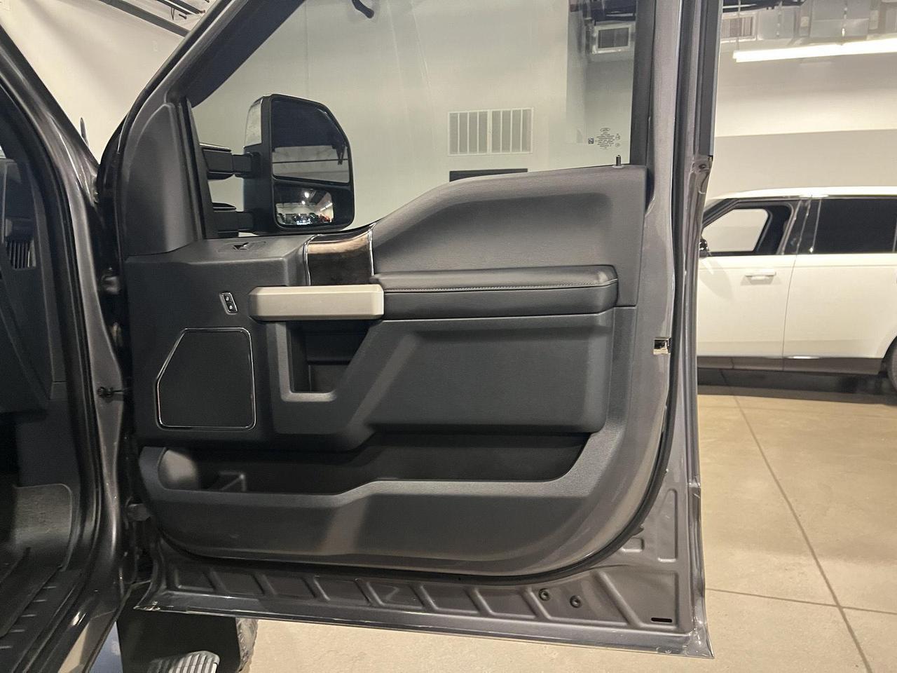 2022 Ford Super Duty F-350 SRW LARIAT Parker CO