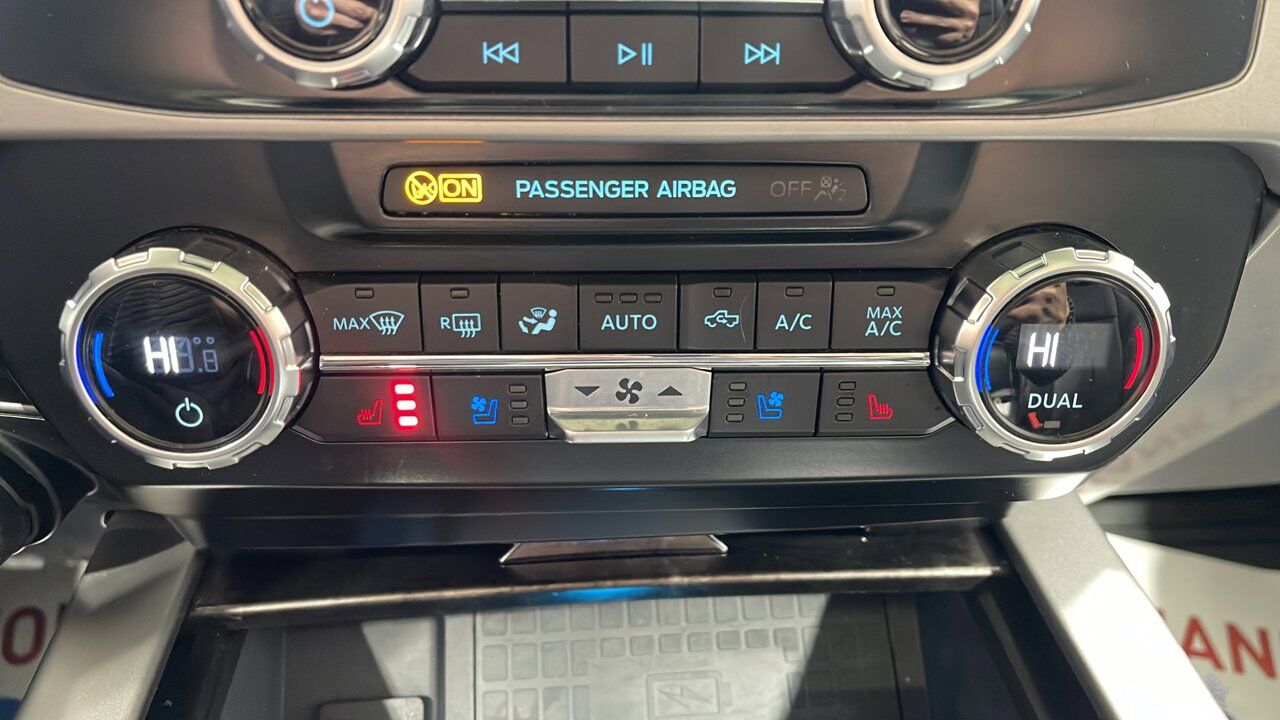 2022 Ford Super Duty F-350 SRW Lariat Sherwood Park AB