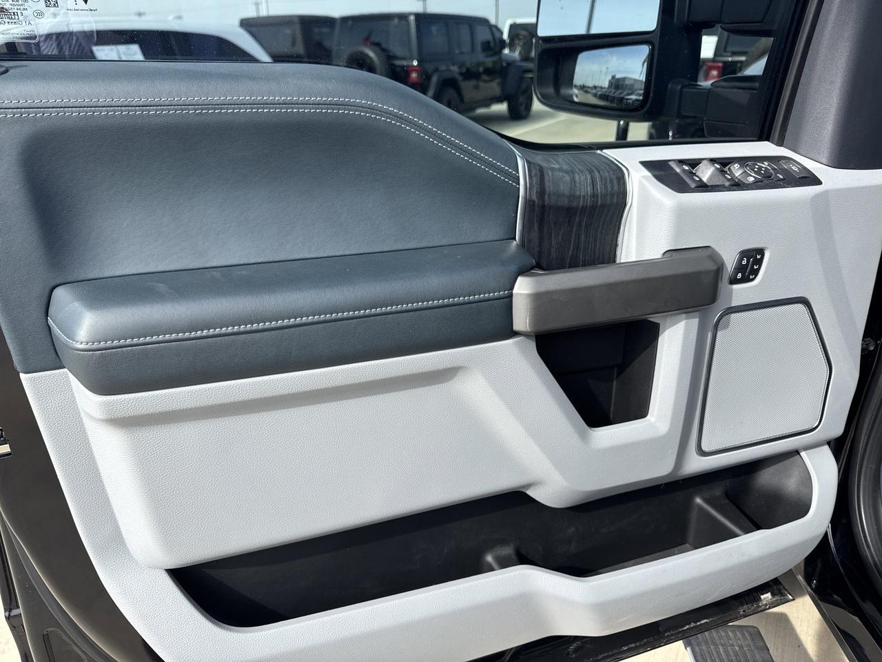 2022 Ford Super Duty F-350 SRW Limited Castroville TX