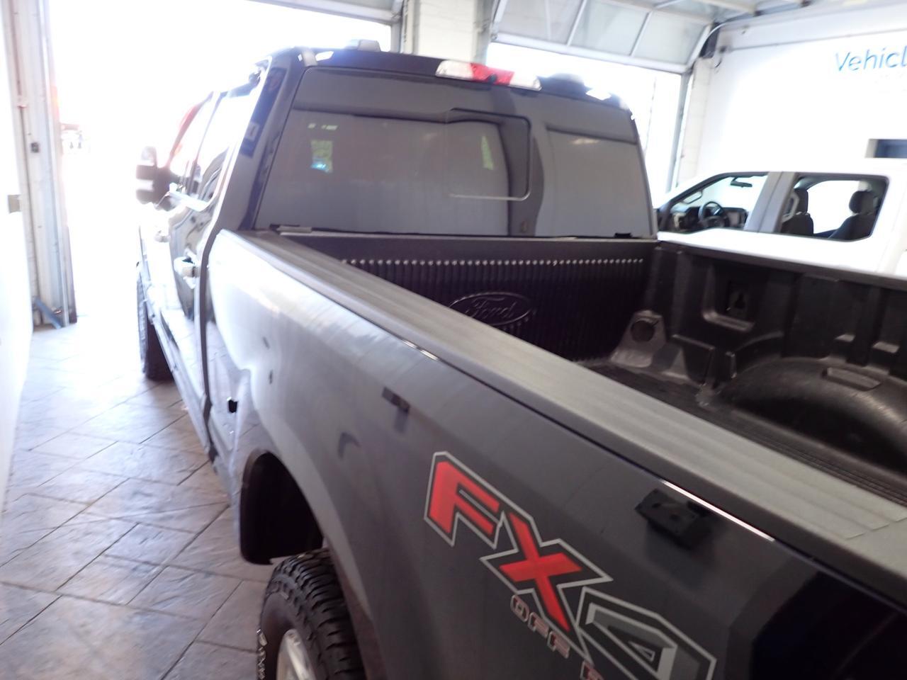 2022 Ford Super Duty F-350 SRW PLATINUM CREW CAB SHORT BED *DIESEL* Listowel ON