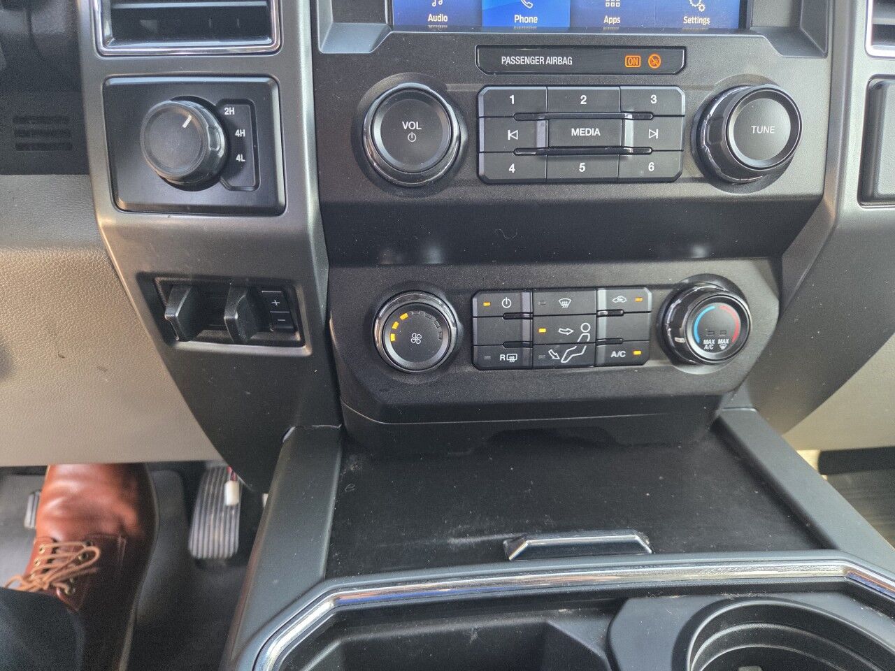 2022 Ford Super Duty F-350 SRW XLT Charlton MA