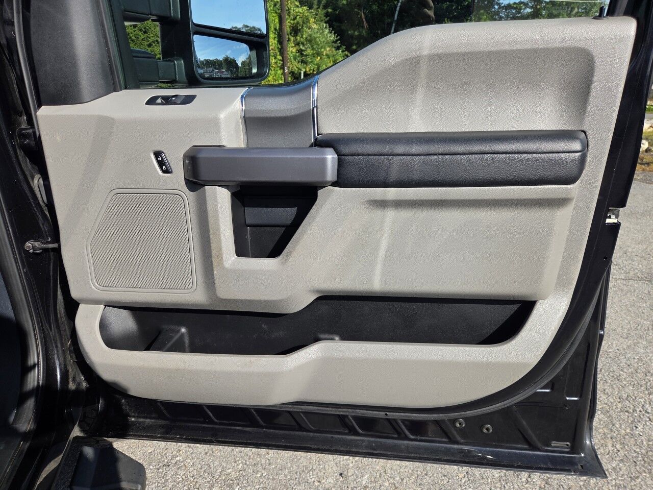 2022 Ford Super Duty F-350 SRW XLT Charlton MA