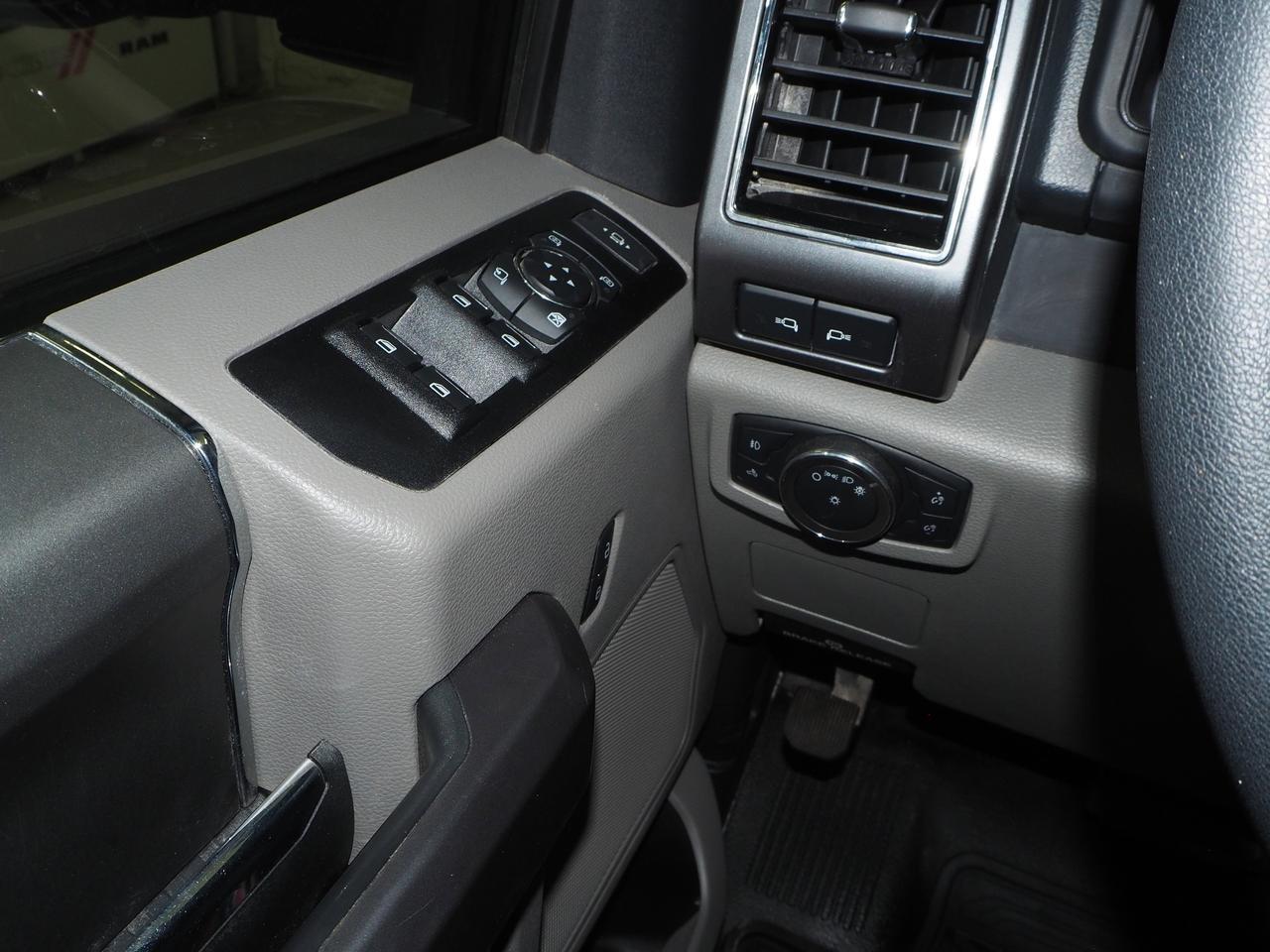 2022 Ford Super Duty F-350 SRW XLT New Braunfels TX