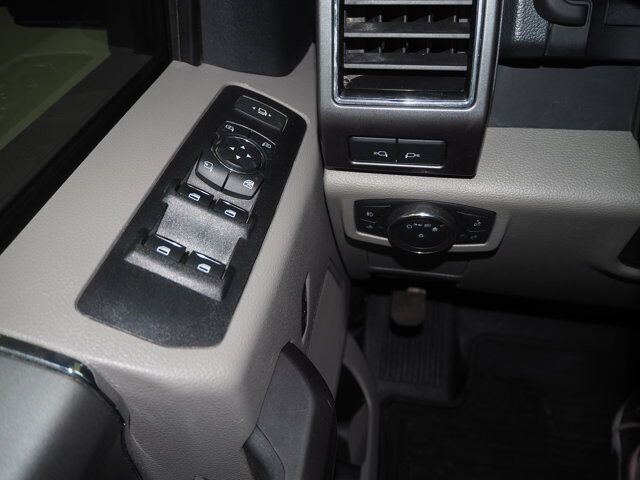 2022 Ford Super Duty F-350 SRW XLT New Braunfels TX
