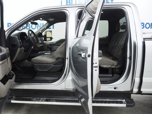 2022 Ford Super Duty F-350 SRW XLT New Braunfels TX