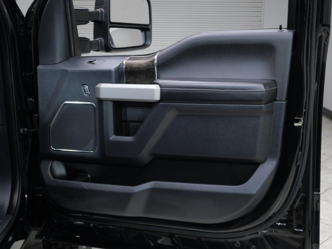 2022 Ford Super Duty F-450 DRW Lariat 6.7L Power Stroke 4x4 Mansfield TX