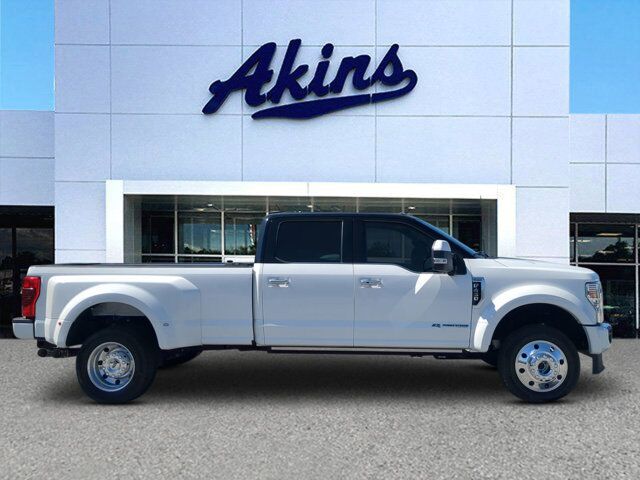 2022 Ford Super Duty F-450 DRW Limited