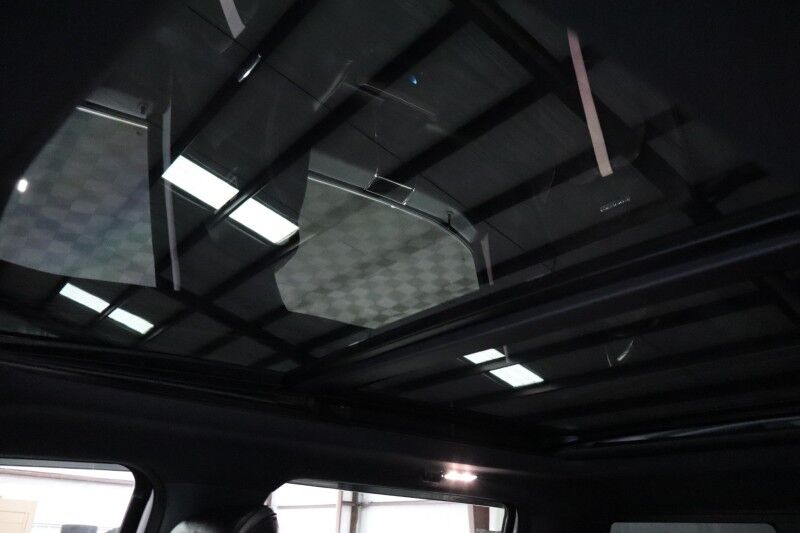 2022 Ford Super Duty F-450 DRW Platinum Custom Lift 28in Wheels 38in Tires 6.7L Diesel LED Lights Arlington TX