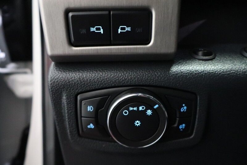 2022 Ford Super Duty F-450 DRW Platinum Custom Lift 28in Wheels 38in Tires 6.7L Diesel LED Lights Arlington TX