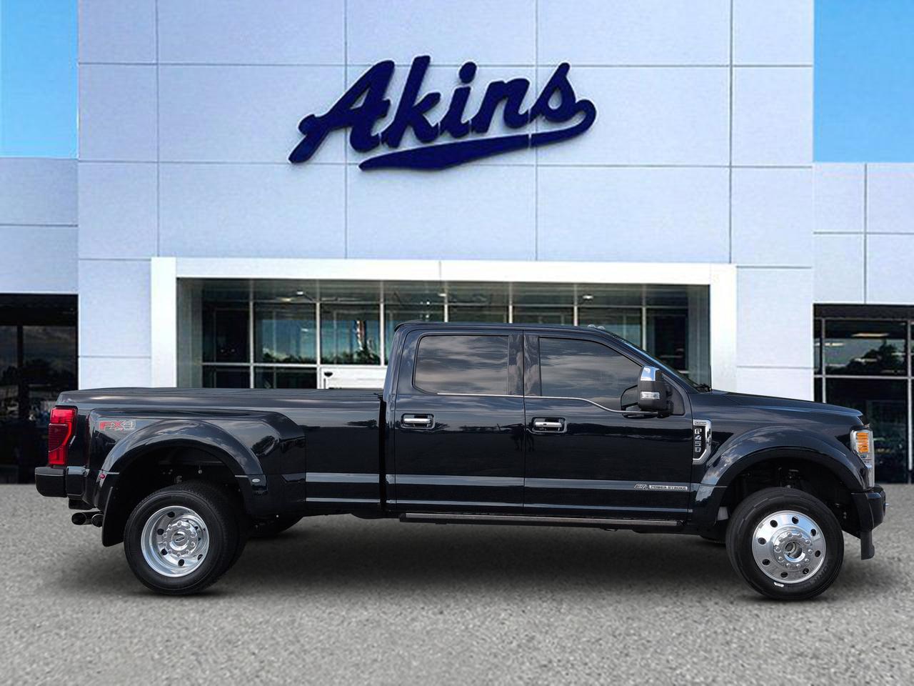 2022 Ford Super Duty F-450 DRW Platinum