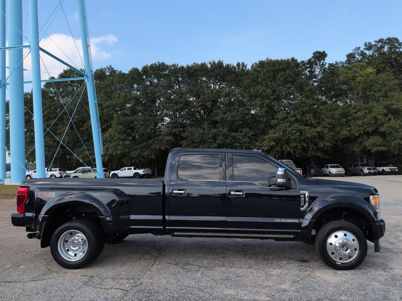 2022 Ford Super Duty F-450 DRW Platinum