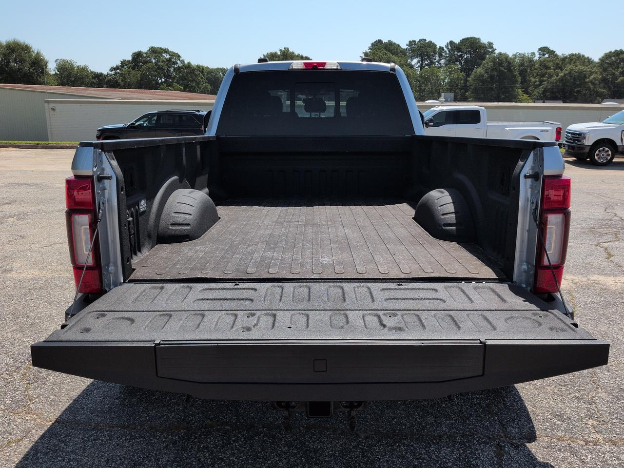 2022 Ford Super Duty F-450 DRW Platinum Winder GA