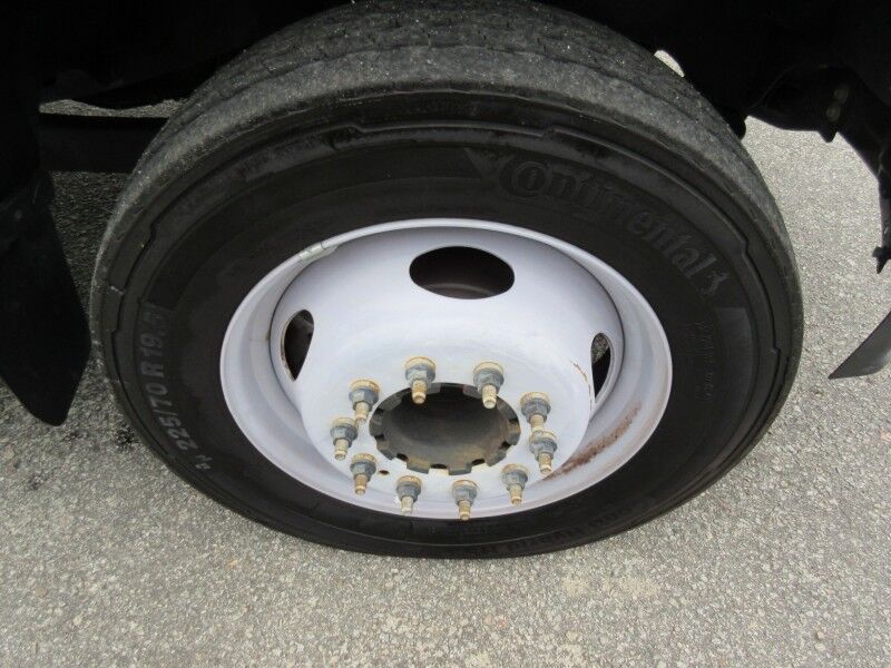 2022 Ford Super Duty F-450 DRW XL 2WD Crew Cab 179 WB 60 CA St. George SC