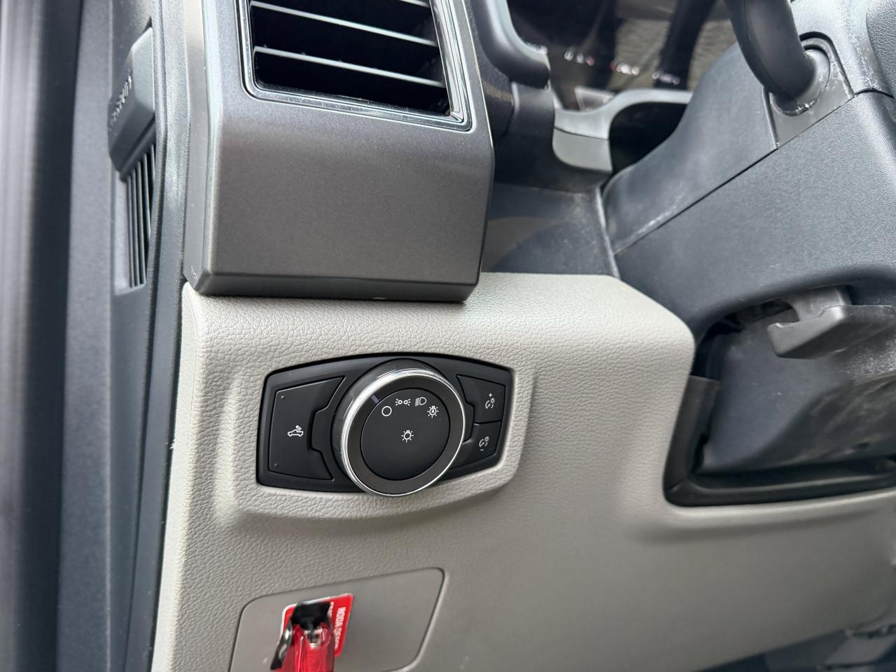 2022 Ford Super Duty F-550 DRW Redwater AB