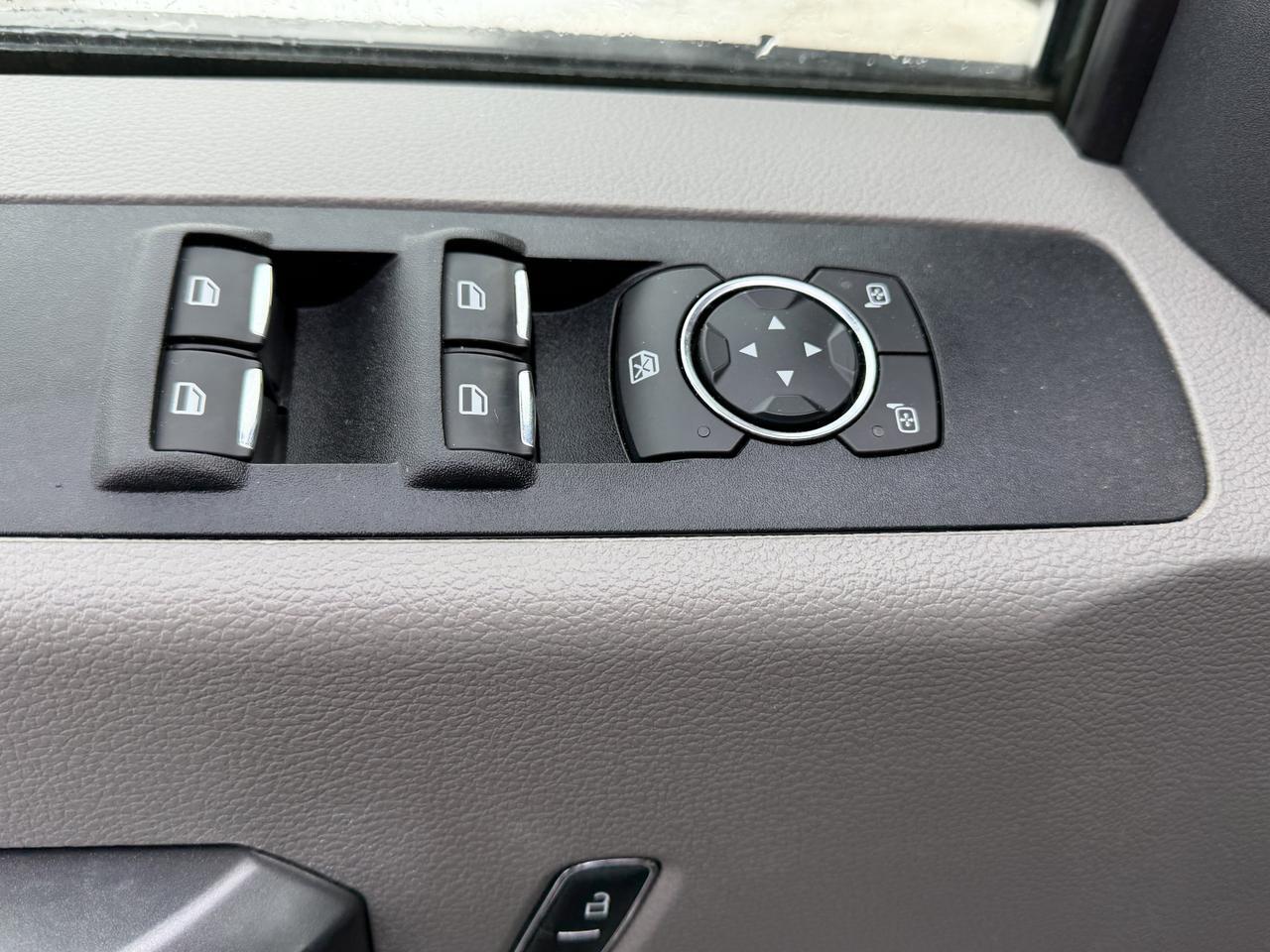 2022 Ford Super Duty F-550 DRW Redwater AB