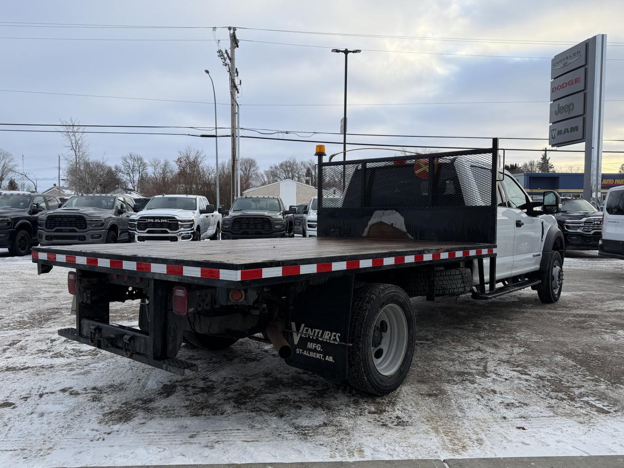 2022 Ford Super Duty F-550 DRW Redwater AB