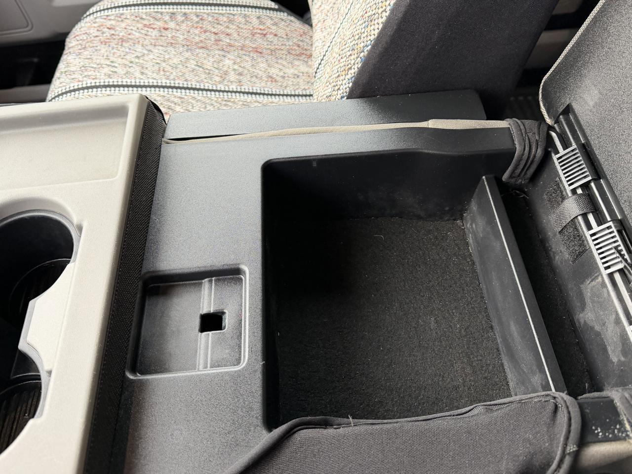 2022 Ford Super Duty F-550 DRW Redwater AB