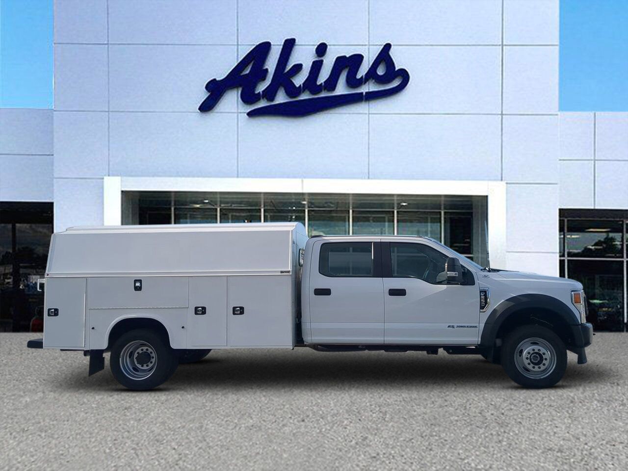 2022 Ford Super Duty F-550 DRW XL