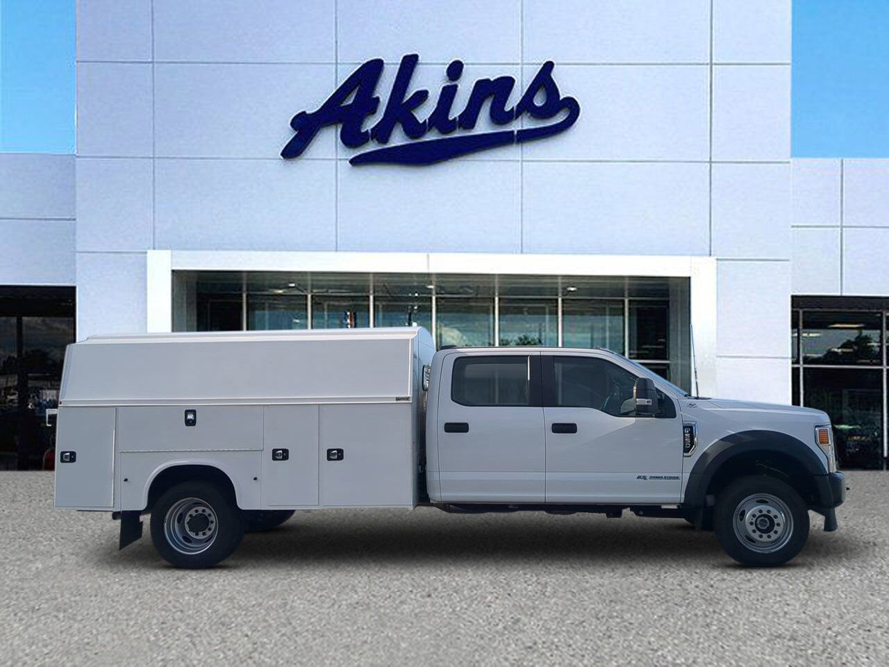 2022 Ford Super Duty F-550 DRW XL