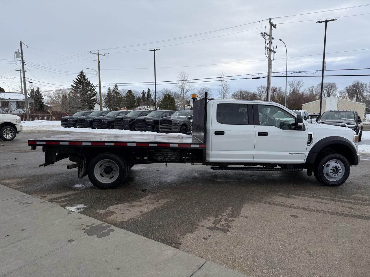 2022 Ford Super Duty F-550 DRW XLT Dually Crew Cab 4WD | Rear Deck | Low KMs | Heavy Duty Towing | Power Stroke Diesel Redwater AB