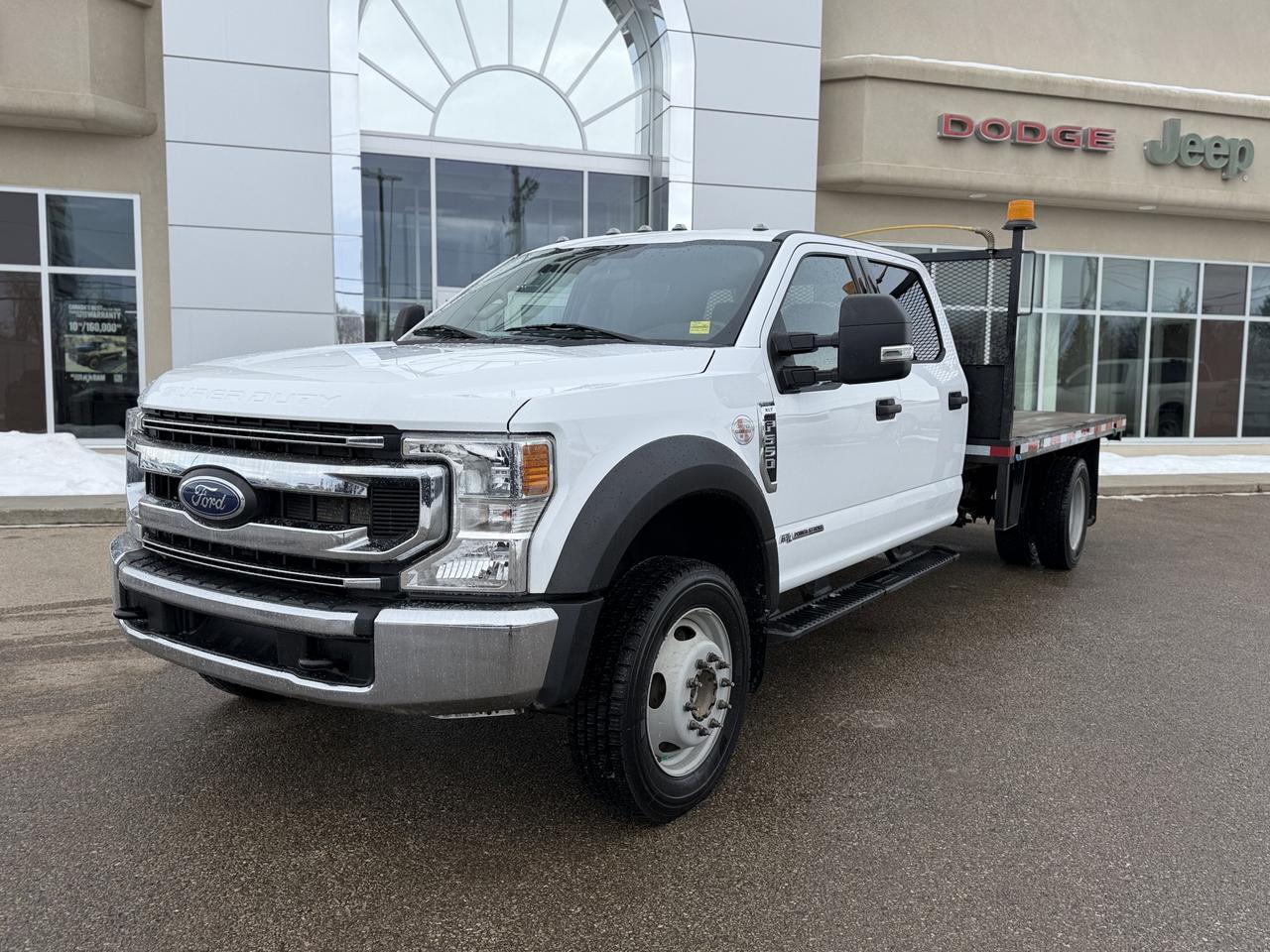 2022 Ford Super Duty F-550 DRW XLT Dually Crew Cab 4WD | Rear Deck | Low KMs | Heavy Duty Towing | Power Stroke Diesel Redwater AB