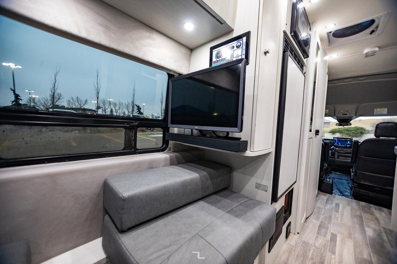 2022 Ford T-350 Pleasure Way Ontour 2.2 Leather Nav Solar Panels Red Deer AB