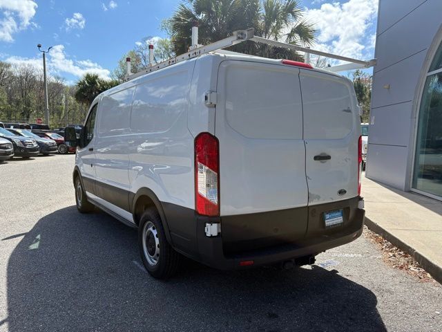 2022 Ford Transit-150 Base