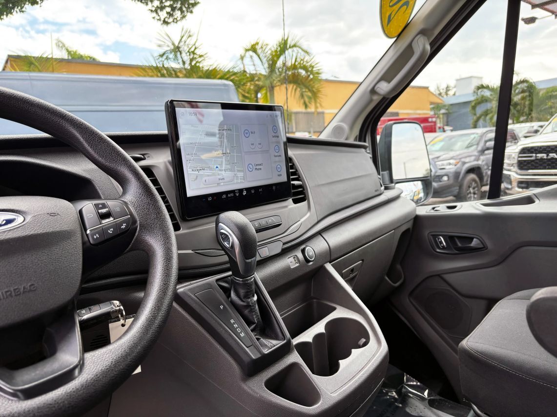 2022 Ford Transit 350 Passenger Van XLT w/Medium Roof Van 3D