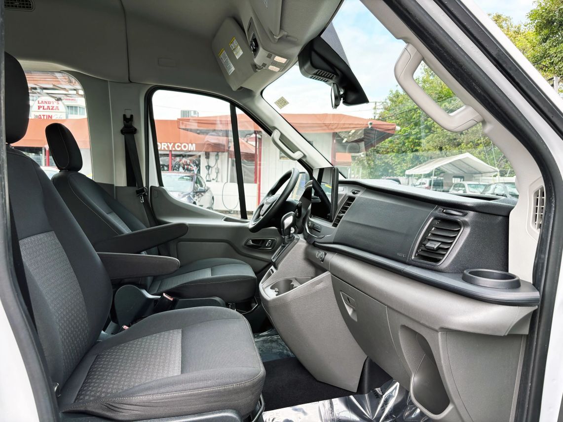 2022 Ford Transit 350 Passenger Van XLT w/Medium Roof Van 3D