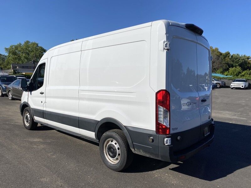 2022 Ford Transit Cargo Van