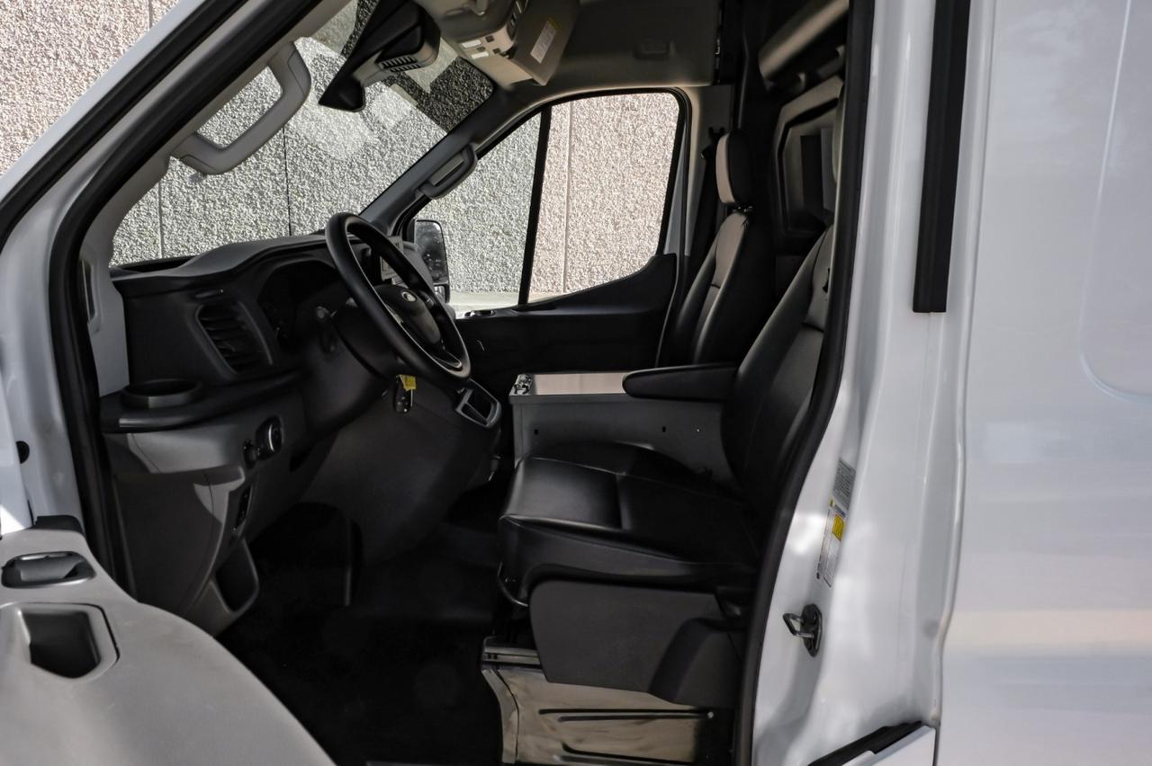 2022 Ford Transit Cargo Van