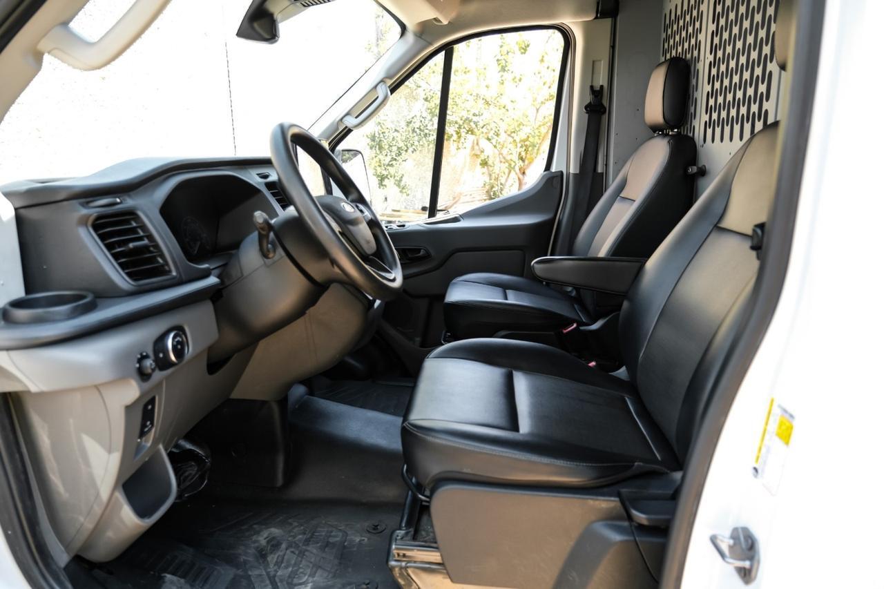 2022 Ford Transit Cargo Van