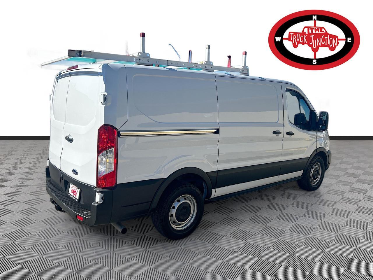 2022 Ford Transit Cargo Van T-150 Low Rf 8670 GVWR RWD Venice FL