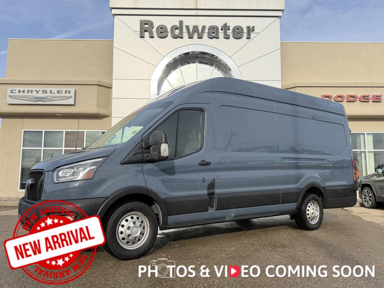2022 Ford Transit Cargo Van