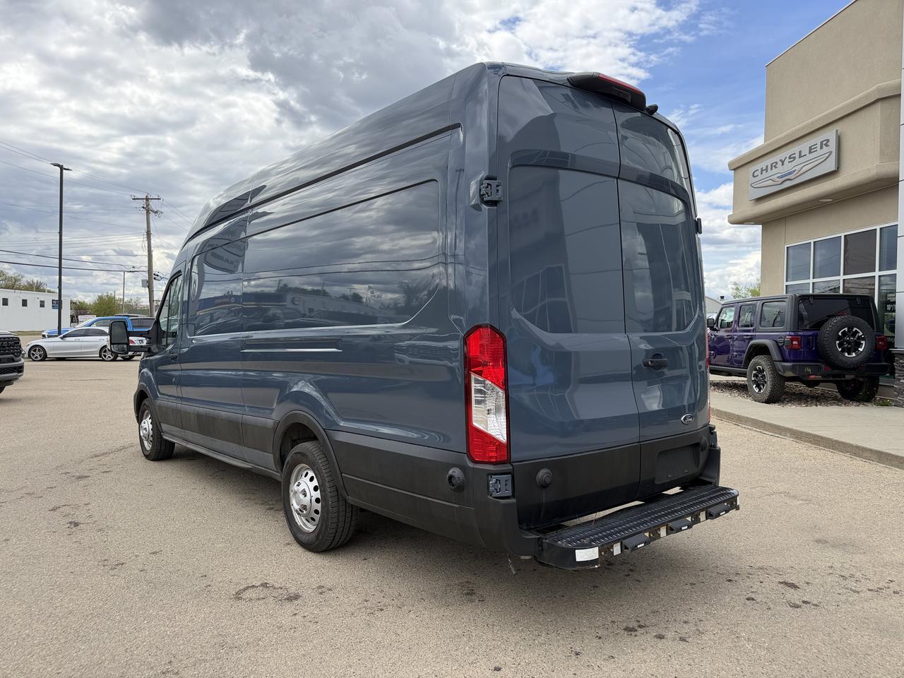 2022 Ford Transit Cargo Van T250 AWD | 148IN EL High Roof | V6 | Keyless Entry | Rearview Camera | Bluetooth | Towing Capability Redwater AB