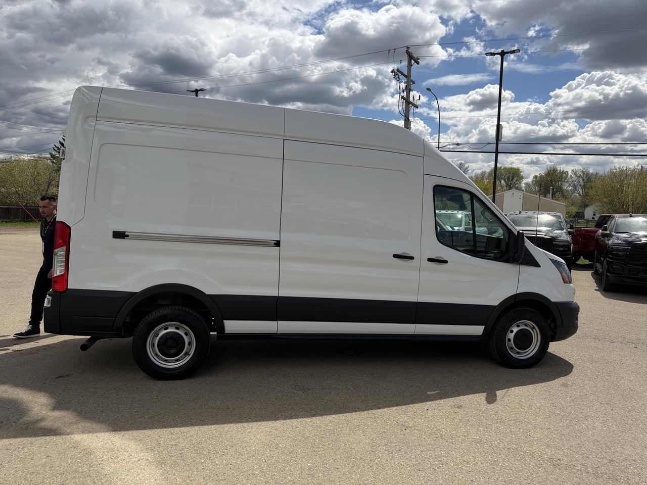 2022 Ford Transit Cargo Van T250 RWD | 148IN High Roof | V6 | Low KMs | Rearview Camera | Bluetooth | Keyless Entry Redwater AB
