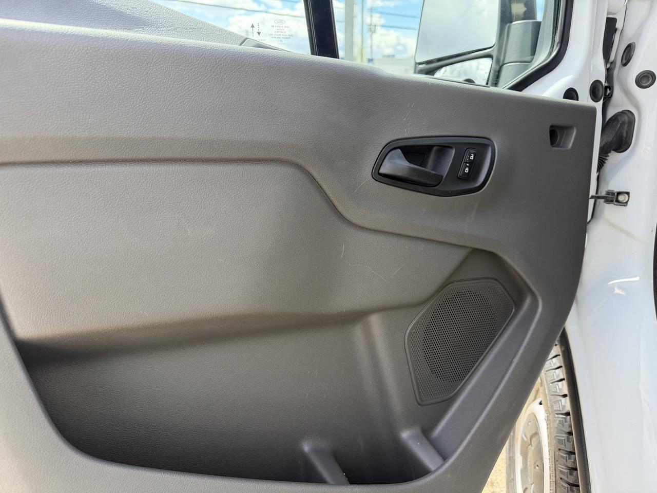 2022 Ford Transit Cargo Van T250 RWD | 148IN High Roof | V6 | Low KMs | Rearview Camera | Bluetooth | Keyless Entry Redwater AB