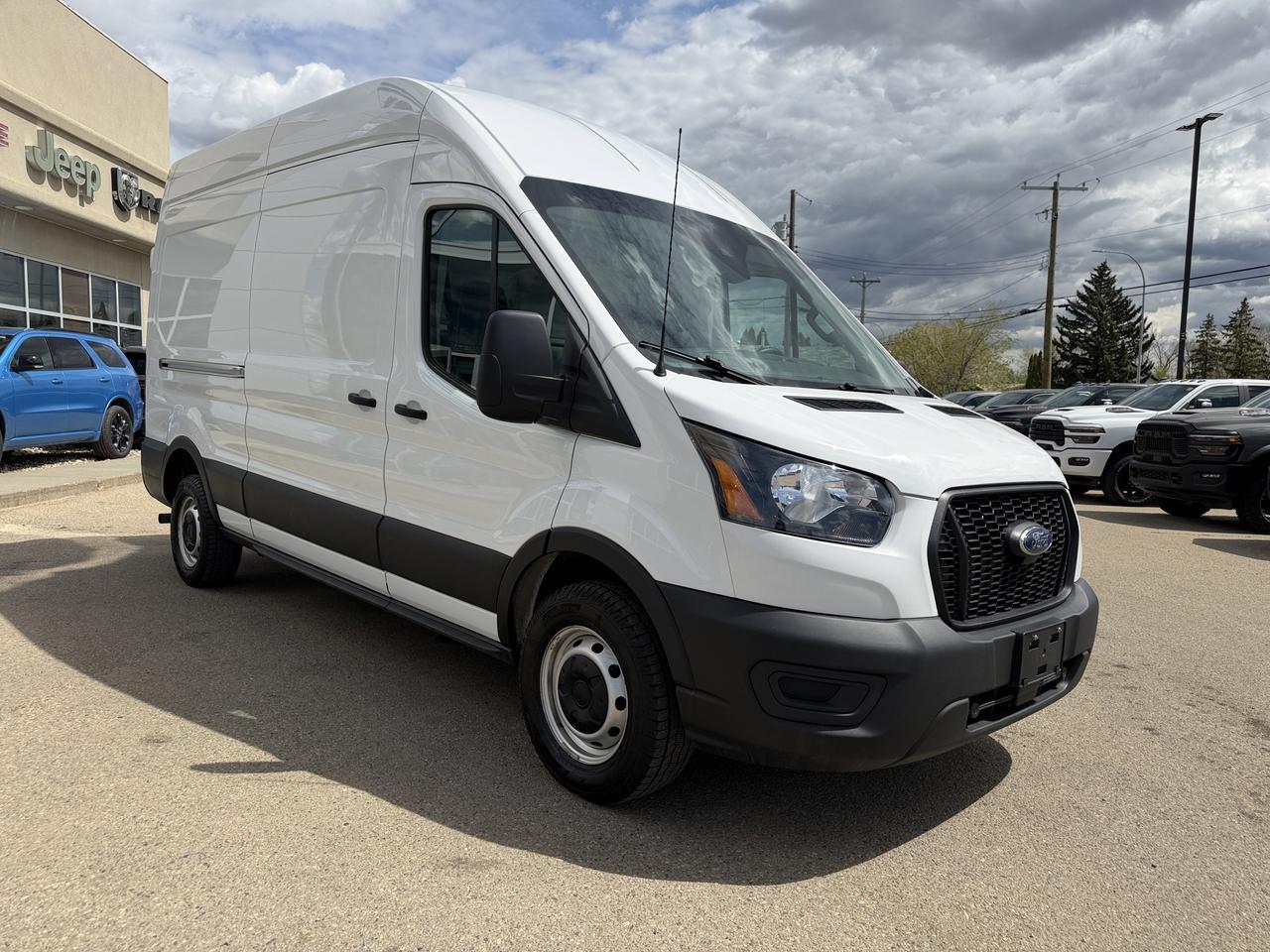 2022 Ford Transit Cargo Van T250 RWD | 148IN High Roof | V6 | Low KMs | Rearview Camera | Bluetooth | Keyless Entry Redwater AB