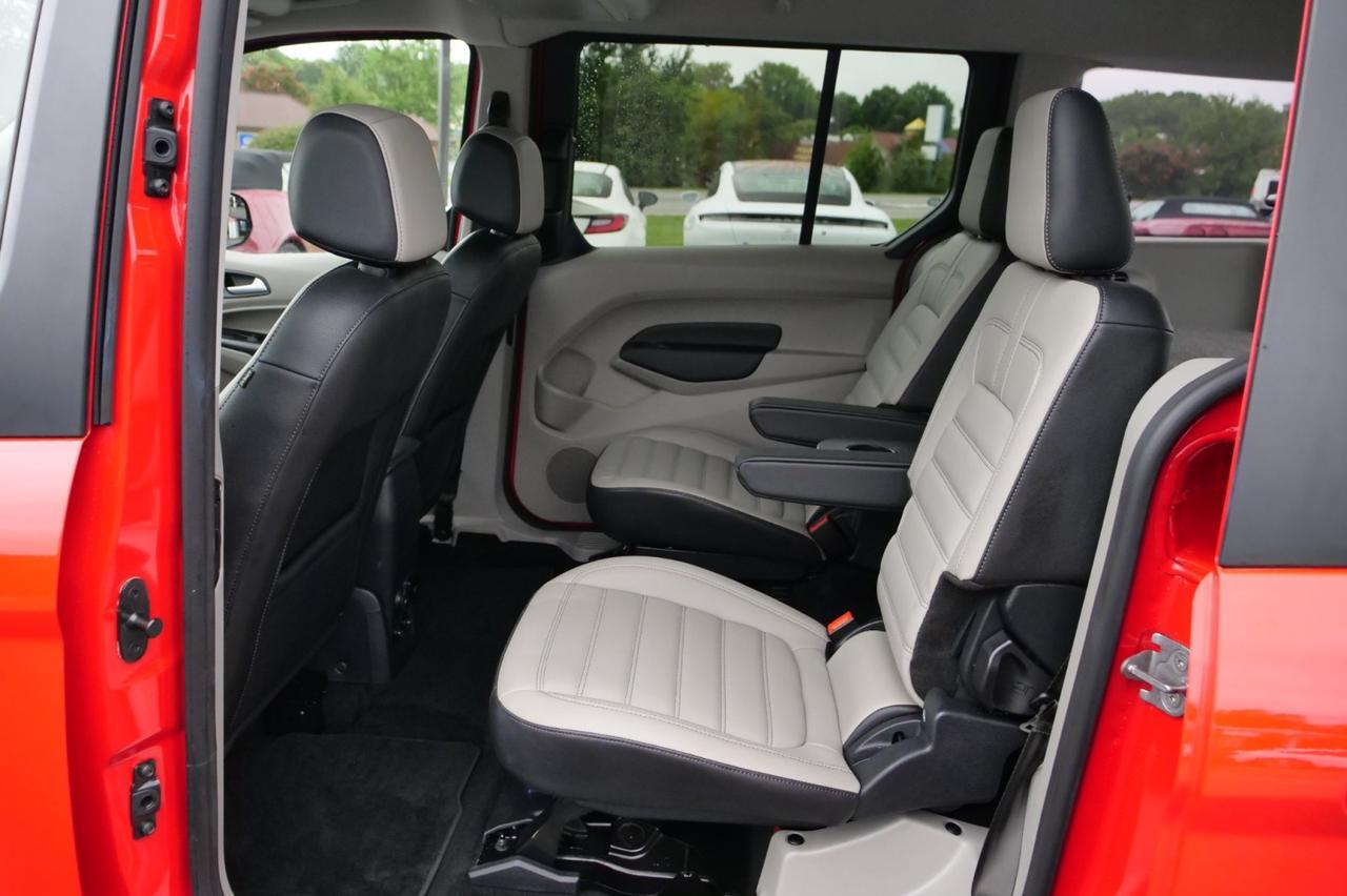 2022 Ford Transit Connect Titanium / LWB / Caravan Outfitters Free Bird! Lincolnton NC
