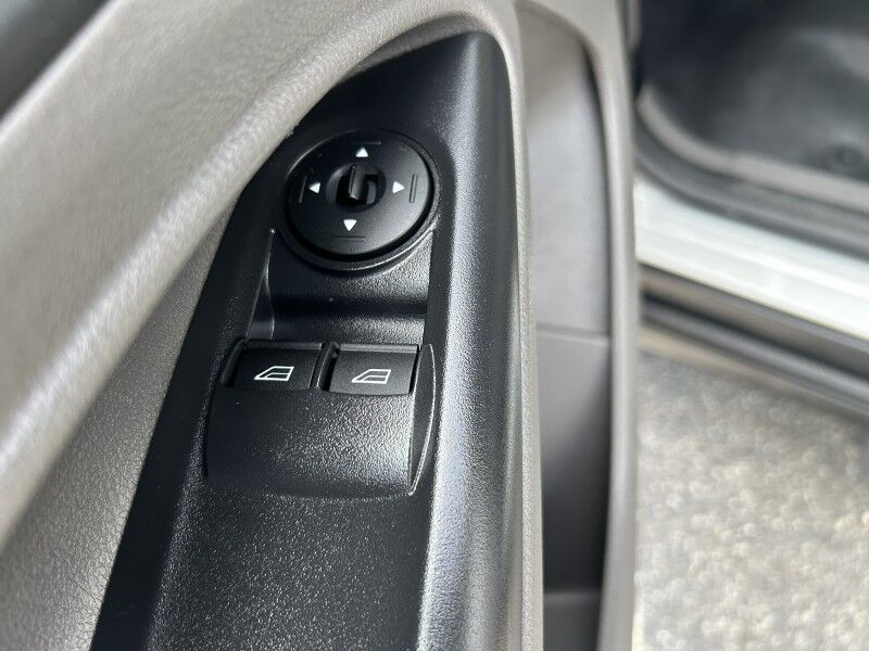 2022 Ford Transit Connect Van XL - 1 OWNER - ONLY 17K MILES Webster MA